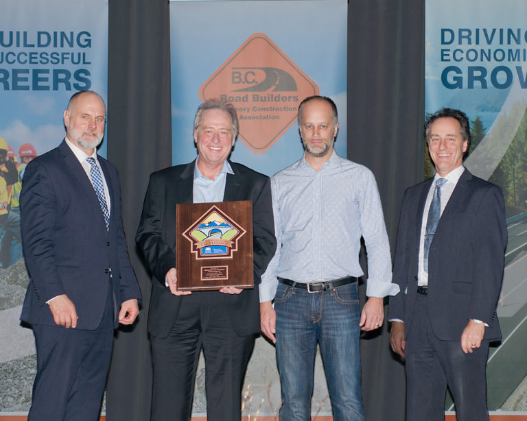 Mainroad Contracting wins Contractor of the Year Award of Excellence