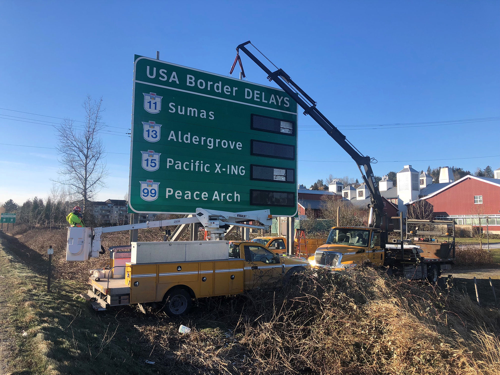 US-Border-Signage1-Medium